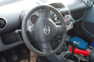 Leve vitre electrique avant droit TOYOTA AYGO 1