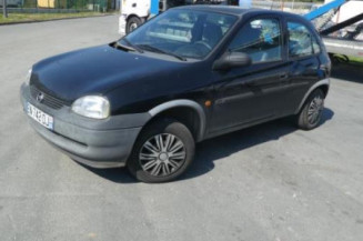 Porte avant gauche OPEL CORSA B