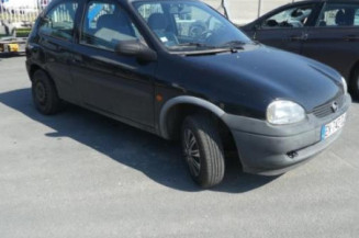 Porte avant gauche OPEL CORSA B