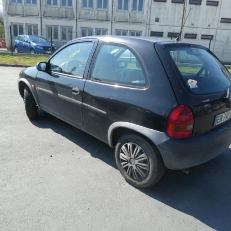 Porte avant gauche OPEL CORSA B Photo n°7