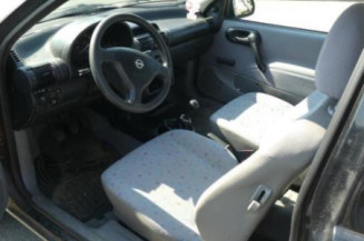 Porte avant gauche OPEL CORSA B