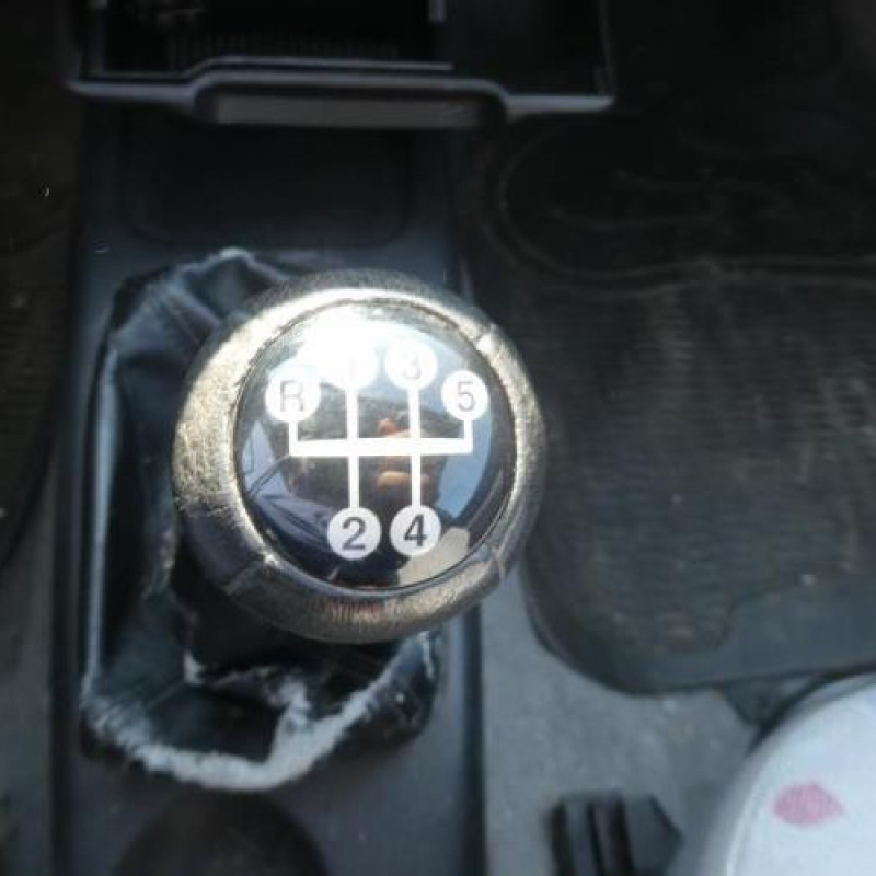 Porte avant gauche OPEL CORSA B Photo n°9