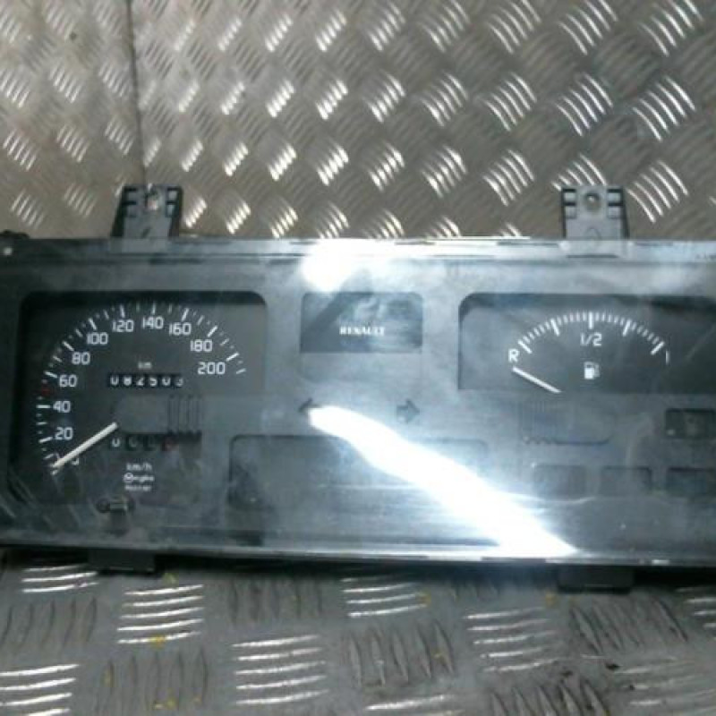 Compteur RENAULT CLIO 1 Photo n°1