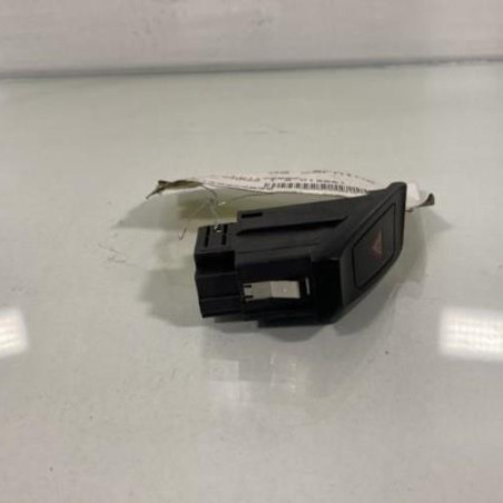 Bouton de warning AUDI A4 3