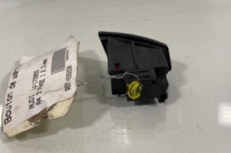 Bouton de warning AUDI A4 3