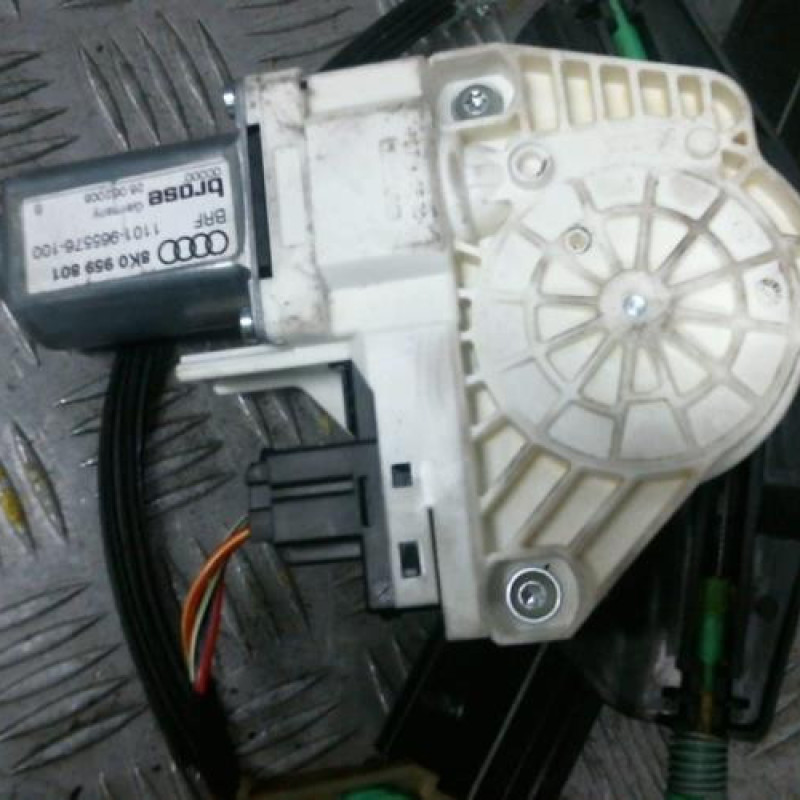 Leve vitre electrique avant gauche AUDI A4 3 Photo n°2