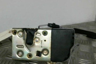 Serrure avant droit PEUGEOT 307