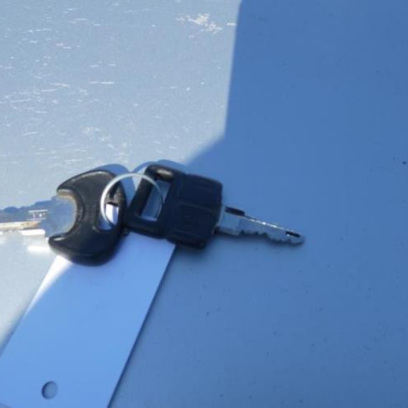 Malle/Hayon arriere PEUGEOT 405 Photo n°10
