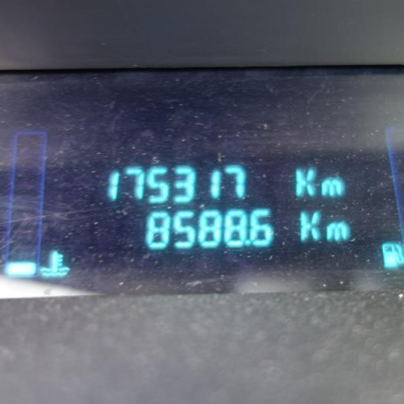 Air bag conducteur RENAULT SCENIC 2 Photo n°9
