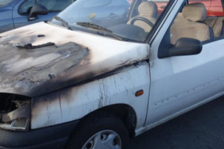 Bras essuie glace avant gauche RENAULT CLIO 1