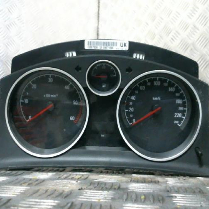 Compteur OPEL ZAFIRA B Photo n°1