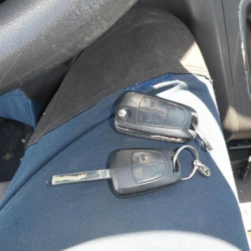 Compteur OPEL ZAFIRA B Photo n°11