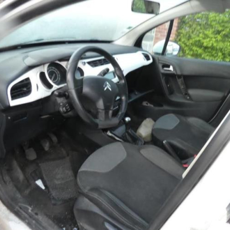 Serrure avant droit CITROEN C3 2 Photo n°7