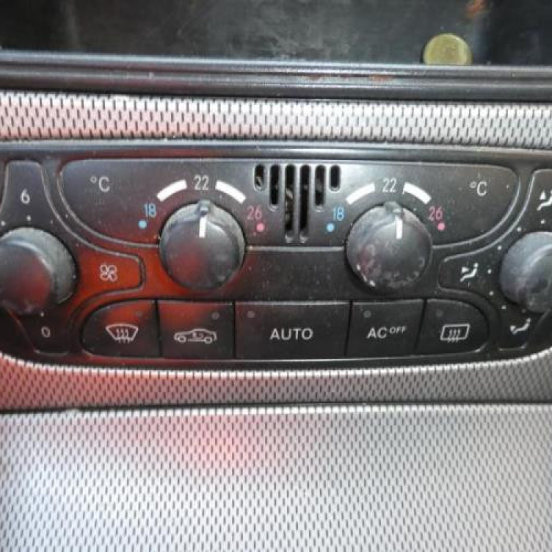 Porte avant gauche MERCEDES CLASSE C 203 COUPE SPORT Photo n°10