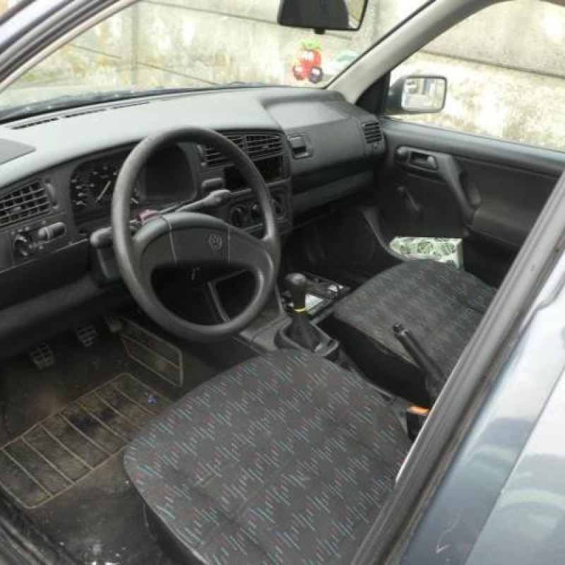 Serrure arriere droit VOLKSWAGEN GOLF 3 Photo n°7
