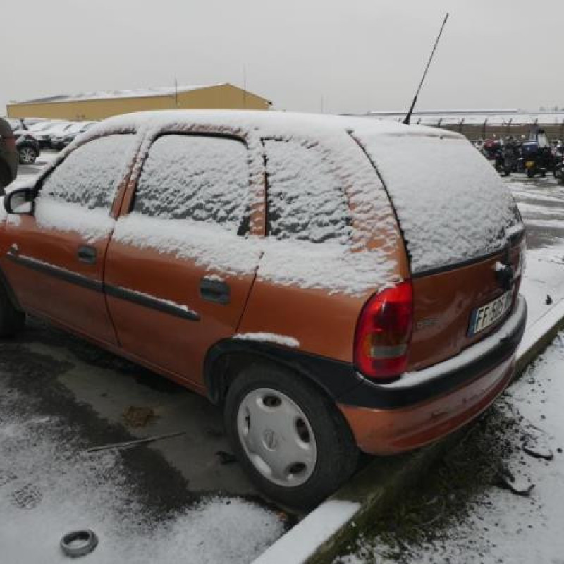 Serrure avant droit OPEL CORSA B Photo n°7