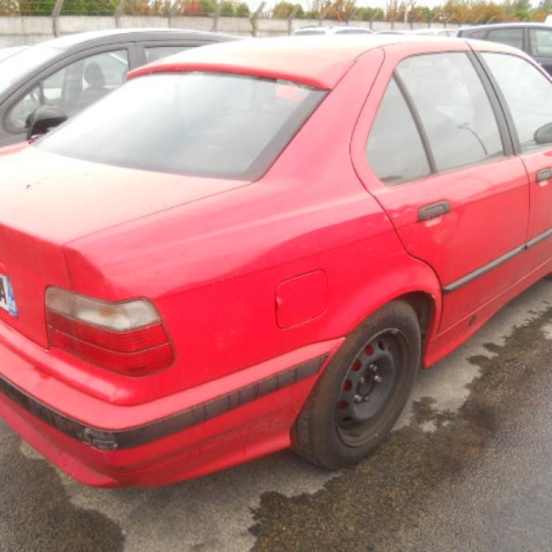 Malle/Hayon arriere BMW SERIE 3 E36 Photo n°6