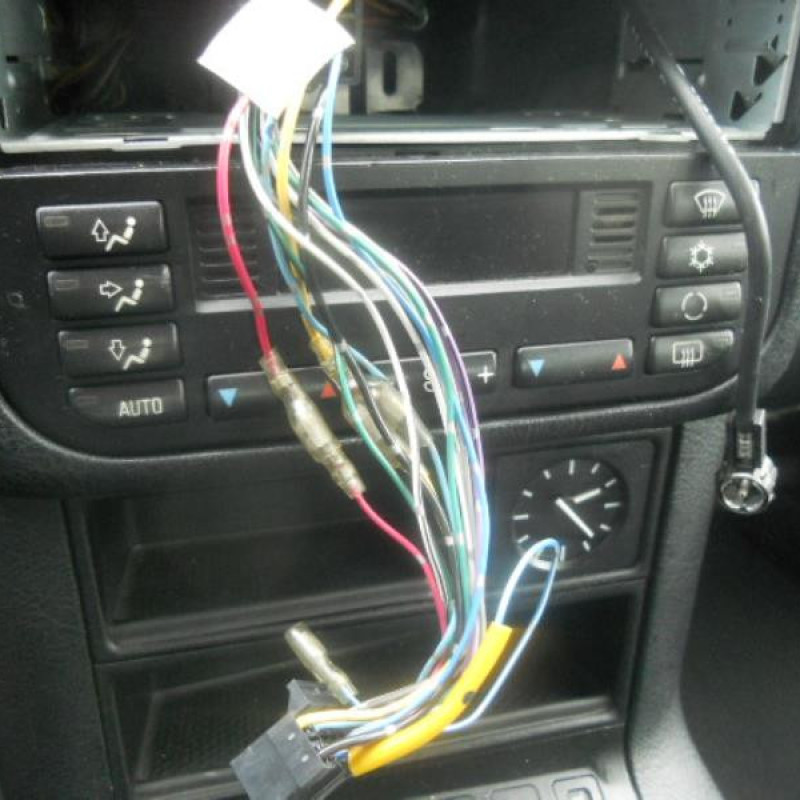 Malle/Hayon arriere BMW SERIE 3 E36 Photo n°9