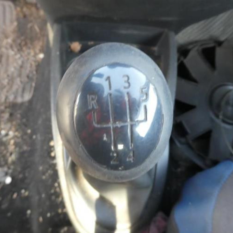 Air bag conducteur RENAULT TWINGO 2 Photo n°4