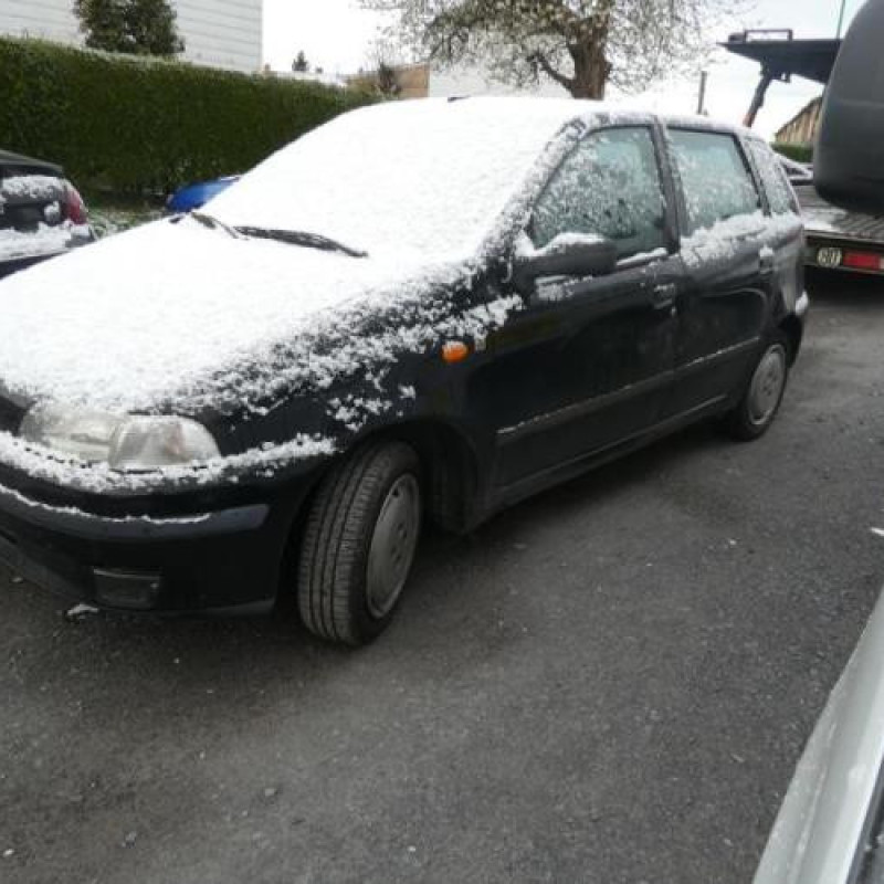 Porte arriere droit FIAT PUNTO 1 Photo n°4