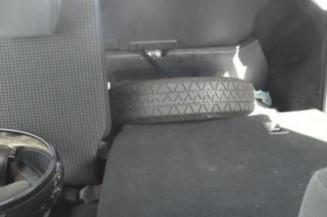 Porte avant gauche SUZUKI SWIFT 3