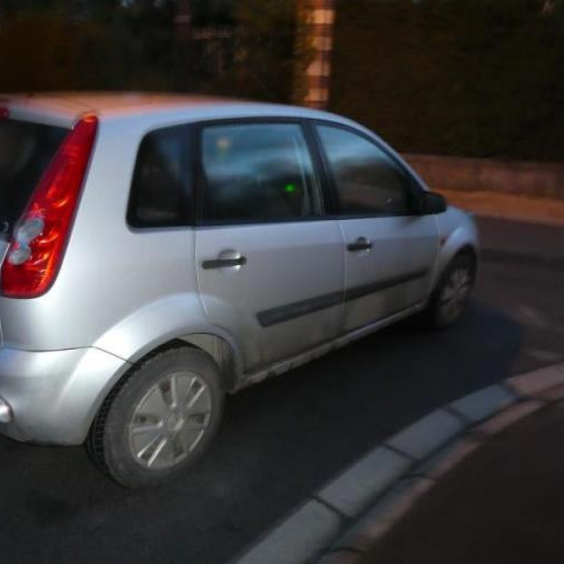 Boite de vitesses FORD FIESTA 5 Photo n°3
