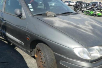Serrure arriere droit RENAULT MEGANE 1