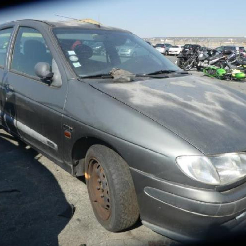 Serrure arriere droit RENAULT MEGANE 1 Photo n°5