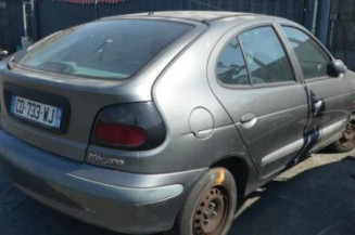 Serrure arriere droit RENAULT MEGANE 1