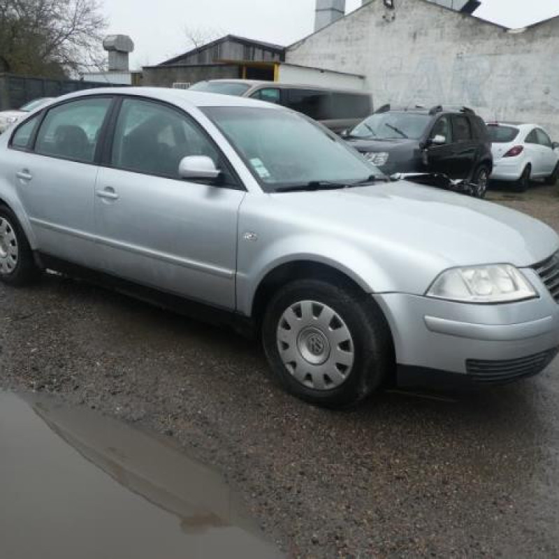 Pretensionneur de ceinture arriere gauche VOLKSWAGEN PASSAT 4 Photo n°6