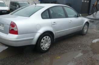 Pretensionneur de ceinture arriere gauche VOLKSWAGEN PASSAT 4