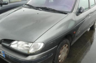 Air bag conducteur RENAULT MEGANE 1 Photo n°1