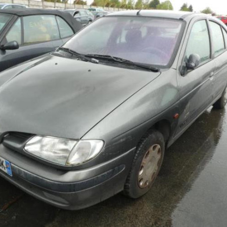 Air bag conducteur RENAULT MEGANE 1 Photo n°1