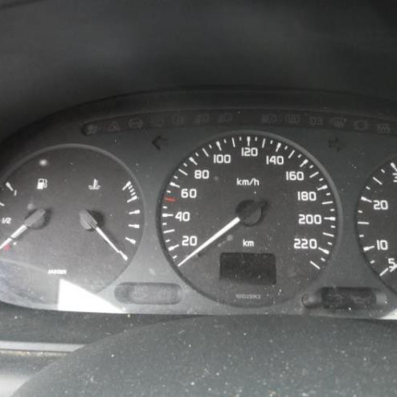 Air bag conducteur RENAULT MEGANE 1 Photo n°8