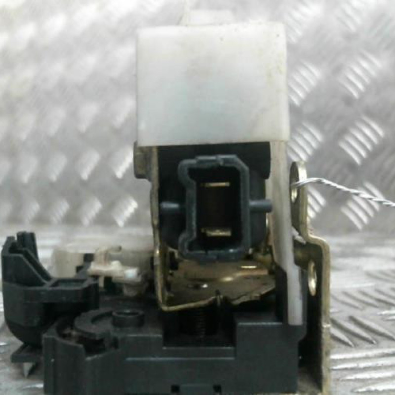 Serrure avant droit RENAULT MEGANE 1 Photo n°4