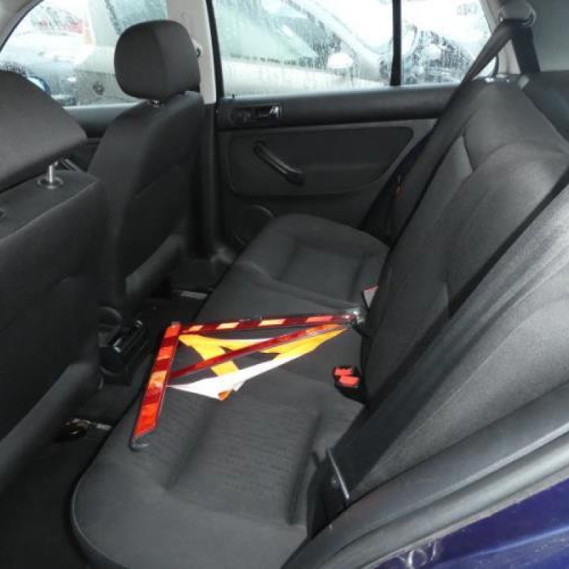Feu arriere principal droit (feux) VOLKSWAGEN GOLF 4 Photo n°9