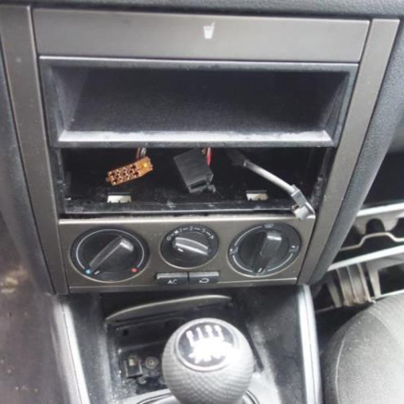 Air bag conducteur VOLKSWAGEN BORA Photo n°10