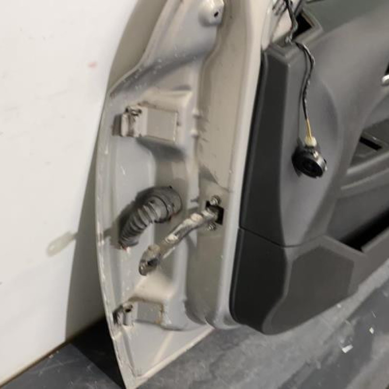 Porte avant droit OPEL ASTRA H Photo n°4