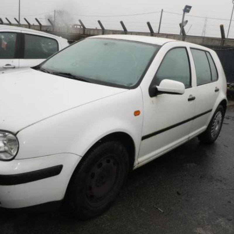Air bag conducteur VOLKSWAGEN GOLF 4 Photo n°1