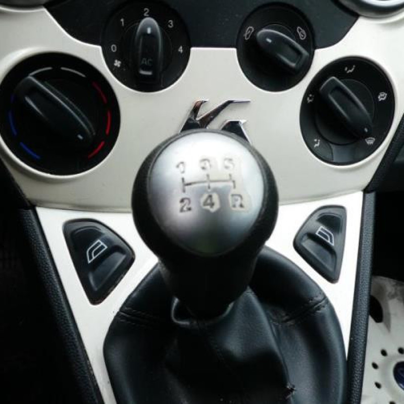 Bras essuie glace arriere FORD KA Photo n°9