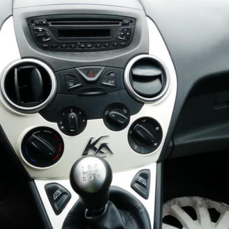 Bras essuie glace arriere FORD KA Photo n°10