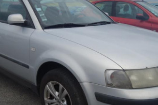 Porte arriere gauche VOLKSWAGEN PASSAT 4