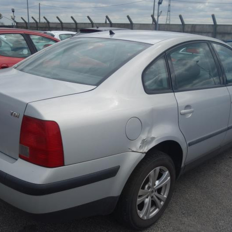 Porte arriere gauche VOLKSWAGEN PASSAT 4 Photo n°6