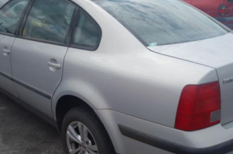 Porte arriere gauche VOLKSWAGEN PASSAT 4