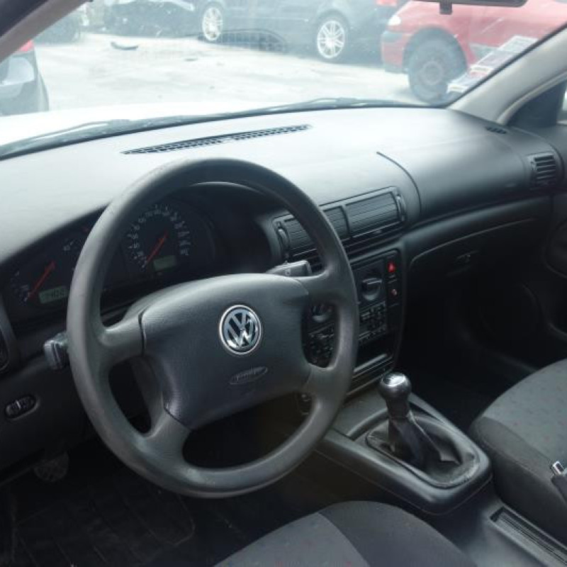 Porte arriere gauche VOLKSWAGEN PASSAT 4 Photo n°8