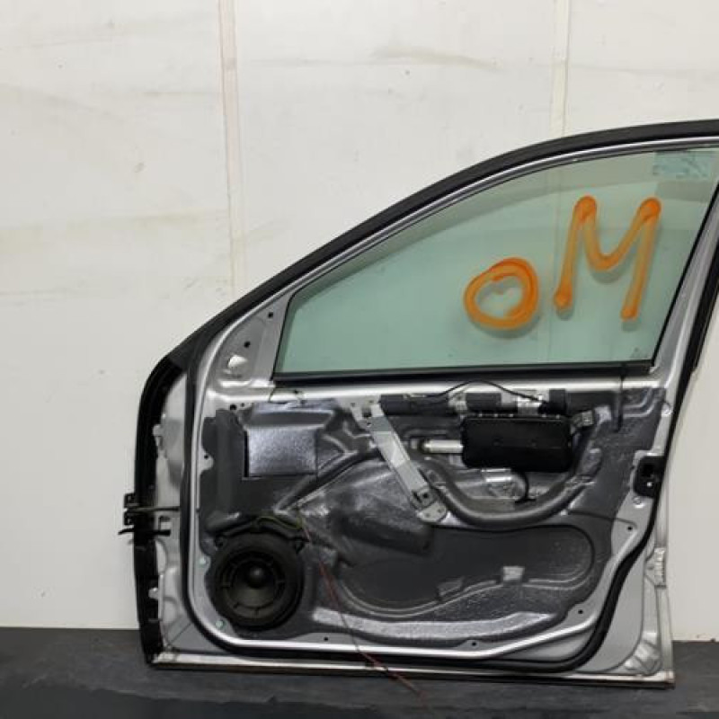 Porte avant droit MERCEDES CLASSE C 203 Photo n°3