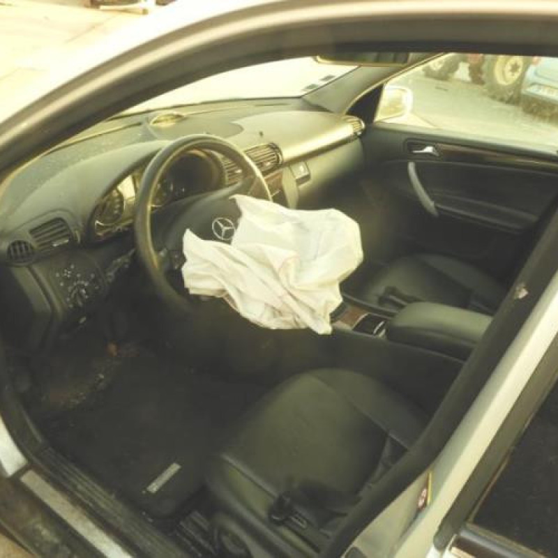 Porte avant droit MERCEDES CLASSE C 203 Photo n°9