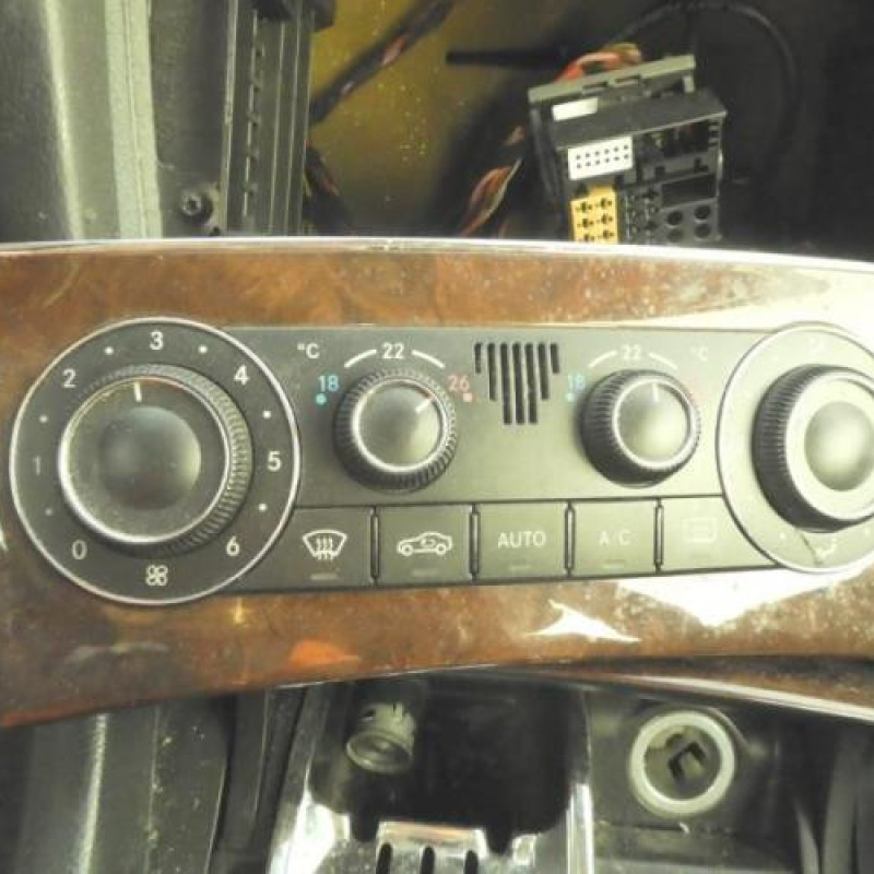 Porte avant droit MERCEDES CLASSE C 203 Photo n°11