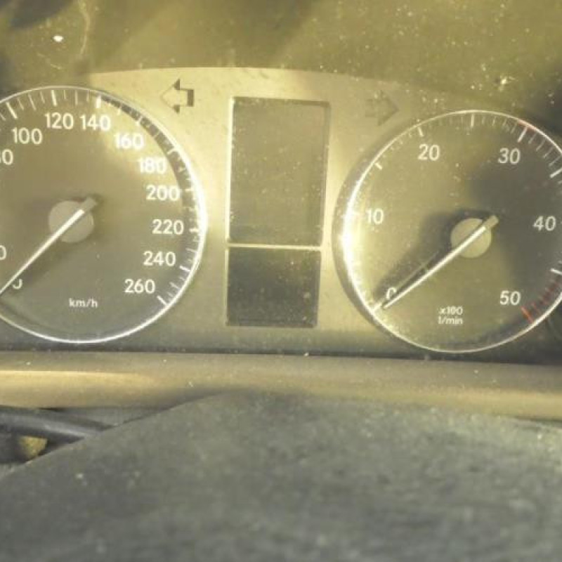 Porte avant droit MERCEDES CLASSE C 203 Photo n°13