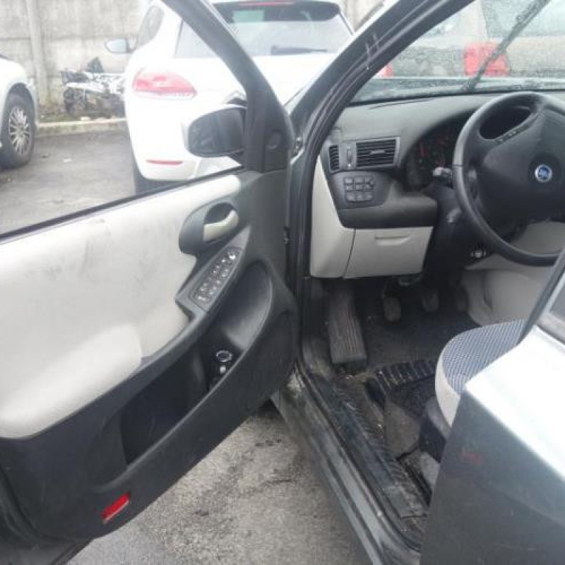 Moteur essuie glace arriere FIAT STILO Photo n°7